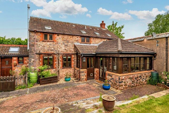 3 Bedroom Detached House For Sale In Stable Barn, Uffculme, Cullompton, Devon, EX15