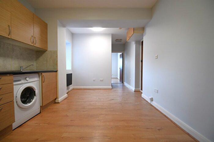 1 Bedroom Flat To Rent In Marion Crescent, Orpington, BR5