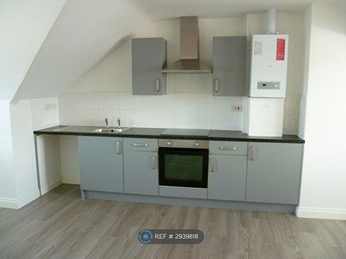 2 Bedroom Flat To Rent In Christchurch Road, Bournemouth, BH7