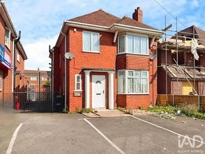 3 Bedroom Detached House For Sale In Dudley Port, Tipton, DY4