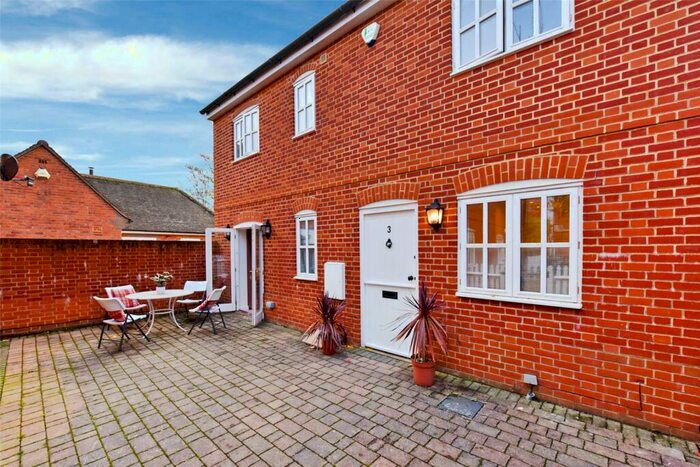 2 Bedroom End Of Terrace House To Rent In Barlows Mews, Henley-On-Thames, RG9