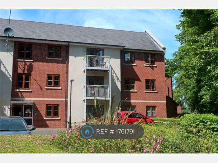 2 Bedroom Flat To Rent In Park Prewett Road, Basingstoke, RG24