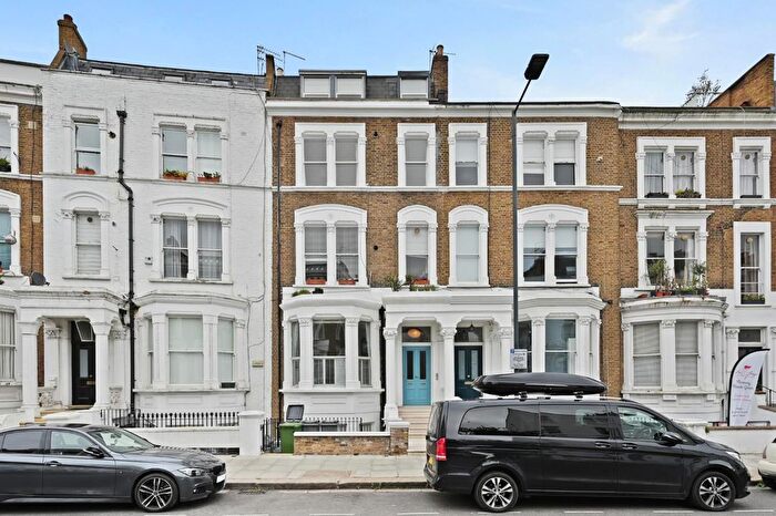 3 Bedroom Flat For Sale In Sinclair Road, London, W14