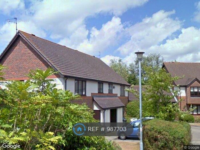 2 Bedroom Maisonette To Rent In Saddleback Way, Fleet GU51