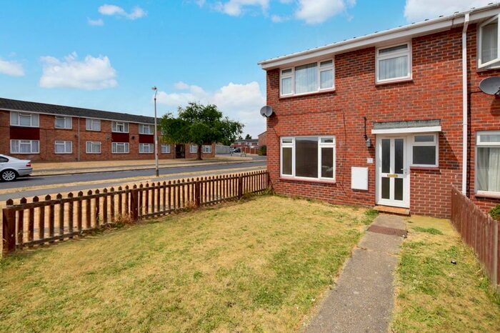3 Bedroom End Of Terrace House To Rent In Samphire Close, Witham, CM8