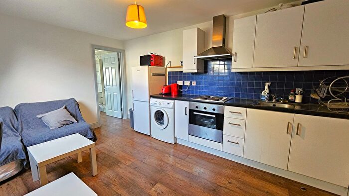 1 Bedroom Flat To Rent In Skardu Road, Cricklewood, NW2