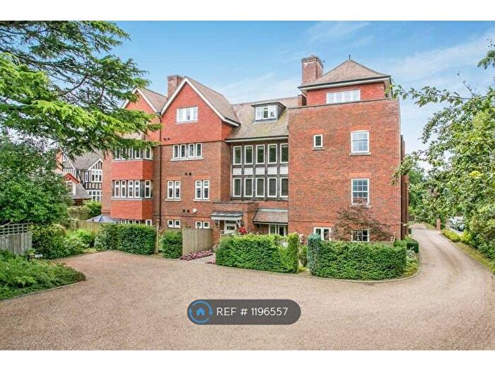 2 Bedroom Flat To Rent In Kingswood Place, Tunbridge Wells, TN2