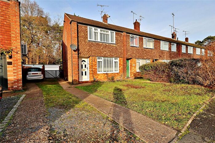 3 Bedroom End Of Terrace House For Sale In Connaught Crescent, Brookwood, Woking, Surrey, GU24