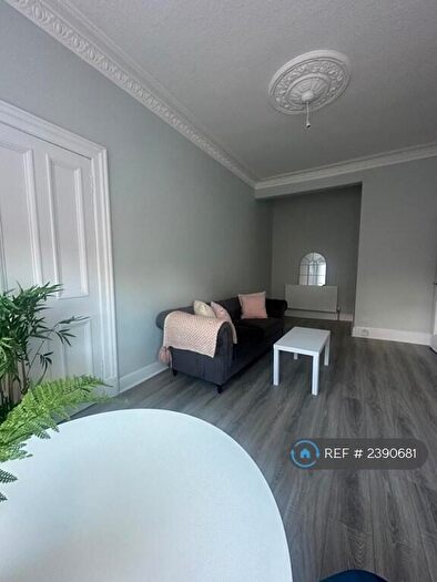 1 Bedroom Flat To Rent In Cumbernauld Road, Glasgow, G31