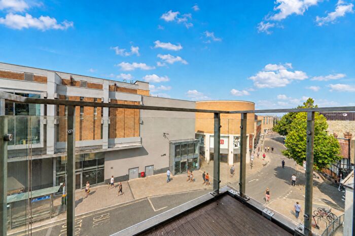 2 Bedroom Flat For Sale In New Road, Oxford, OX1