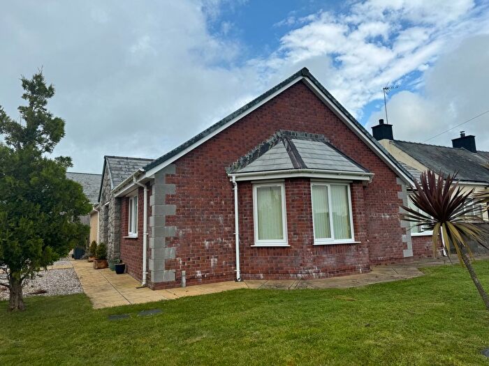 3 Bedroom Bungalow To Rent In Ffordd Caergybi, Cemaes Bay, LL67