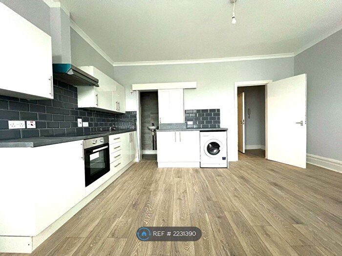 1 Bedroom Flat To Rent In Truro Road, London, N22