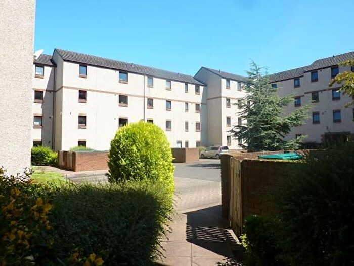 2 Bedroom Flat To Rent In Craighouse Gardens, Edinburgh, EH10