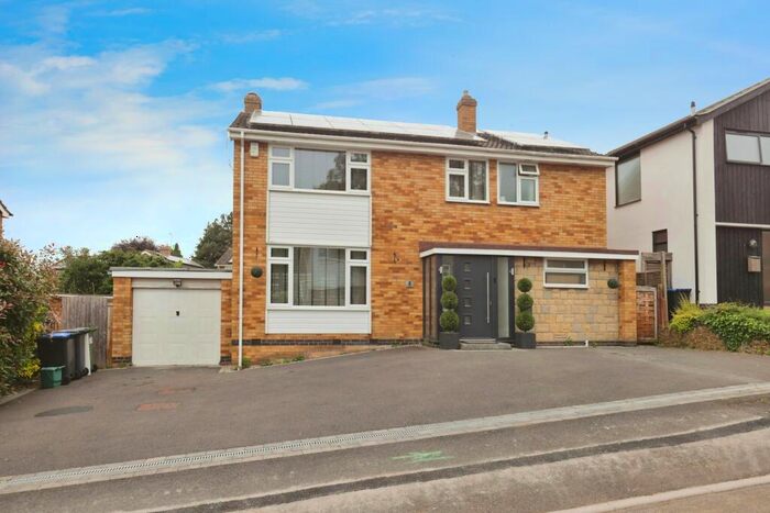 3 Bedroom Detached House For Sale In Chance Fields, Radford Semele, Leamington Spa, Warwickshire, CV31