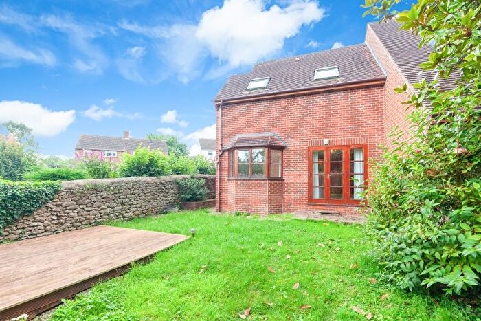 2 Bedroom Semi-Detached House To Rent In Pinnocks Way, Botley, Oxford, OX2