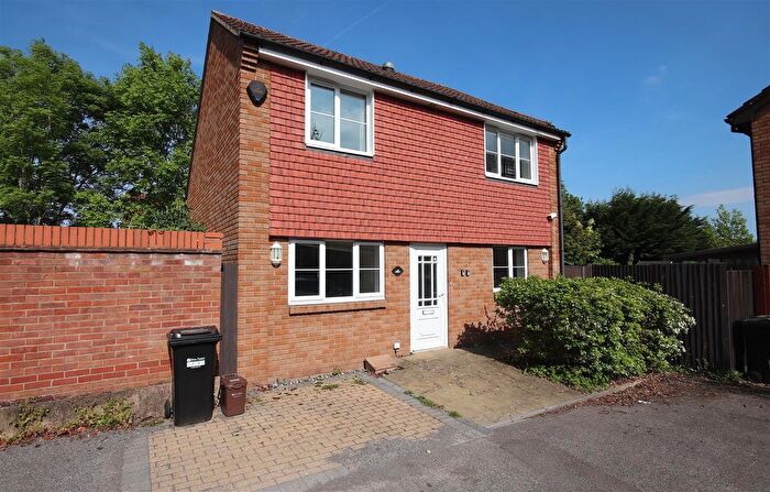 2 Bedroom Detached House To Rent In Bankhill Drive, Lymington, SO41
