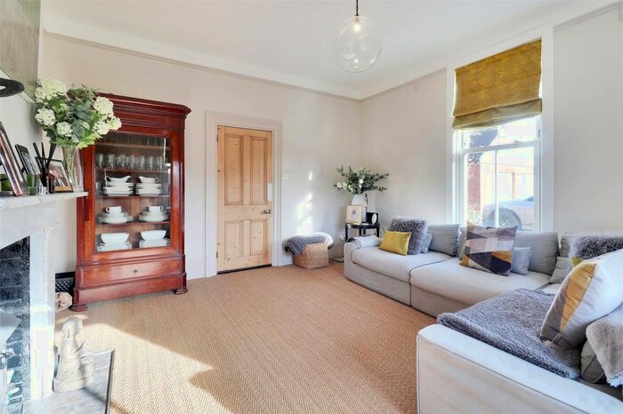 5 Bedroom Detached House For Sale In Frittenden Road, Staplehurst, Tonbridge, Kent, TN12