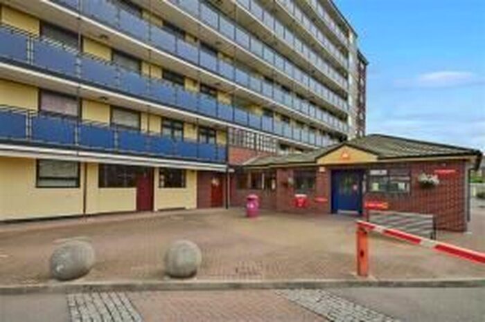 2 Bedroom Flat To Rent In St Mary Chruch, Melford Rd, East Ham, London, E6