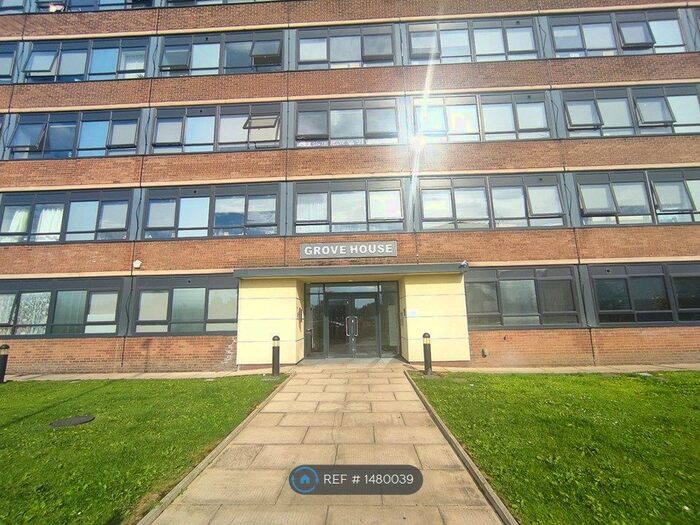 1 Bedroom Flat To Rent In Grove House, Manchester, M16