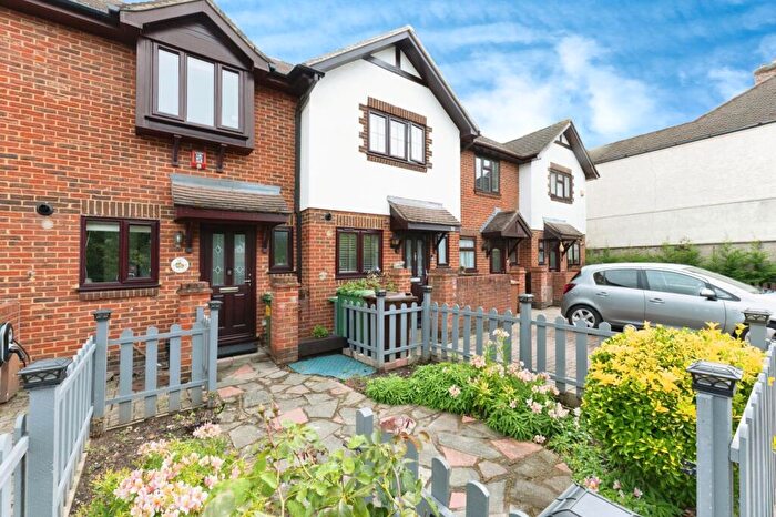 2 Bedroom Terraced House For Sale In Sunningdale Road, Cheam, Sutton, SM1