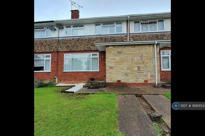3 Bedroom Terraced House To Rent In Skreens Court, Chelmsford, CM1