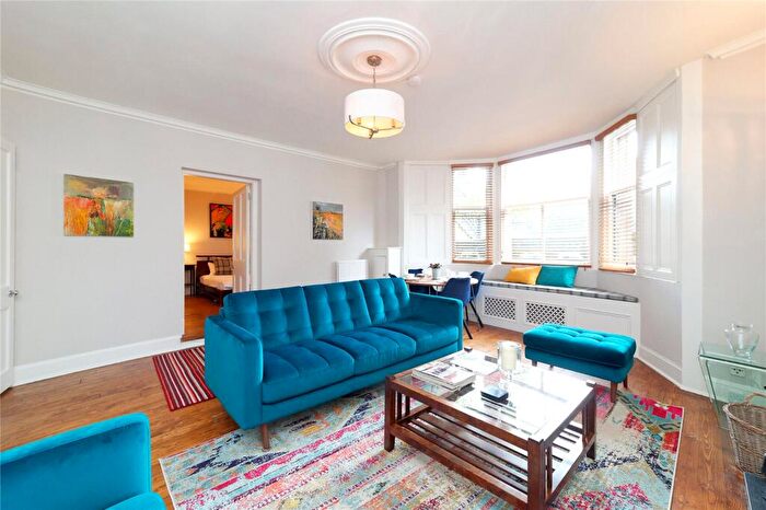 2 Bedroom Apartment To Rent In Victoria Crescent Road, Glasgow, Glasgow, G12