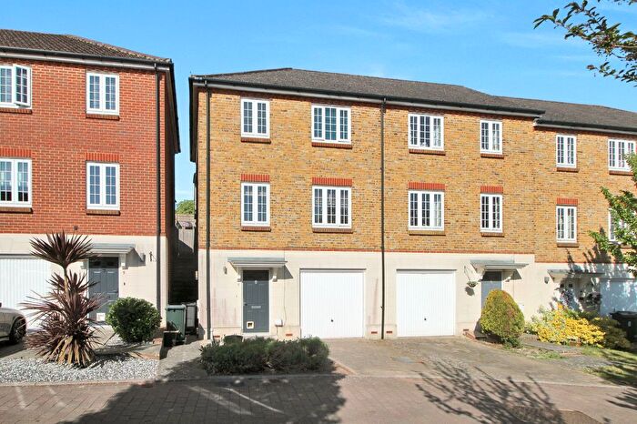 2 Bedroom End Terrace House For Sale In Normandy Way, Ashford, TN23