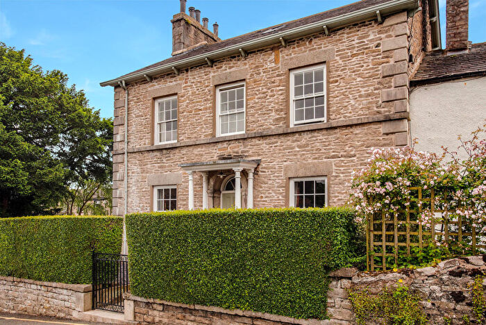 5 Bedroom Detached House For Sale In Haverflatts Lane, Milnthorpe, LA7