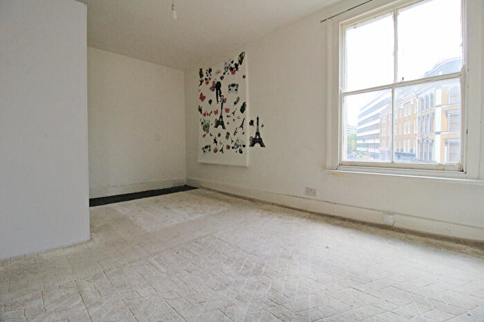 2 Bedroom Flat To Rent In Shepherdess Walk, London, N1