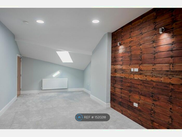 2 Bedroom Flat To Rent In Lugsdale Road, Widnes, WA8