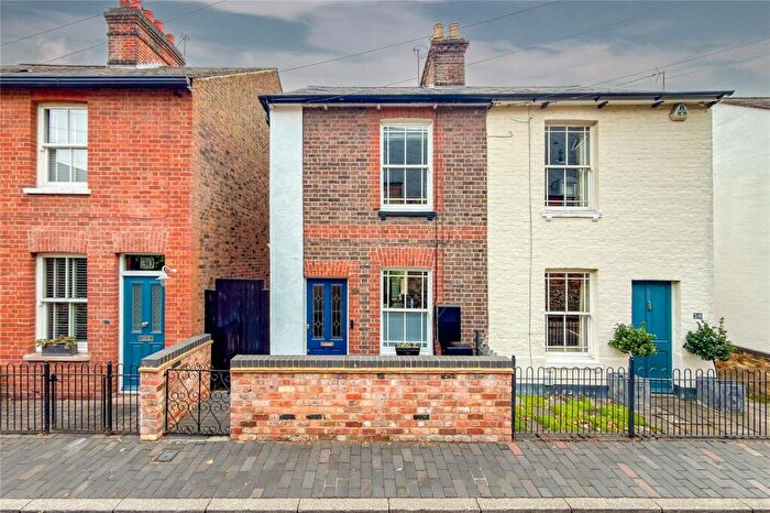 2 Bedroom Semi-Detached House For Sale In Albert Street, St. Albans, Hertfordshire, AL1