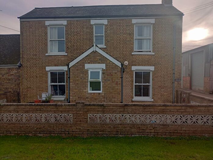 3 Bedroom Semi-Detached House To Rent In Hillrow Causeway, Ely, CB6