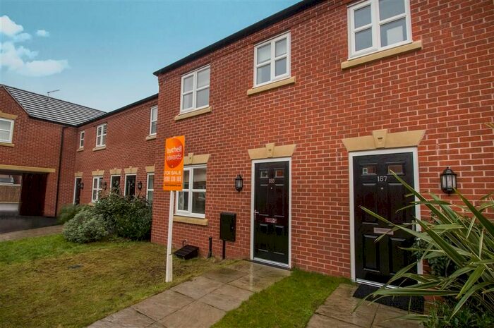 3 Bedroom Town House To Rent In Blakeholme Court, Burton-On-Trent DE14