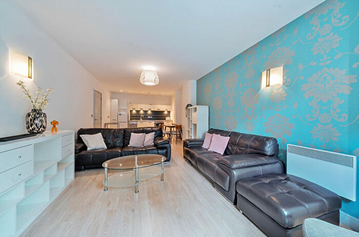 2 Bedroom Apartment For Sale In Watson Street, Manchester, Greater Manchester, M3