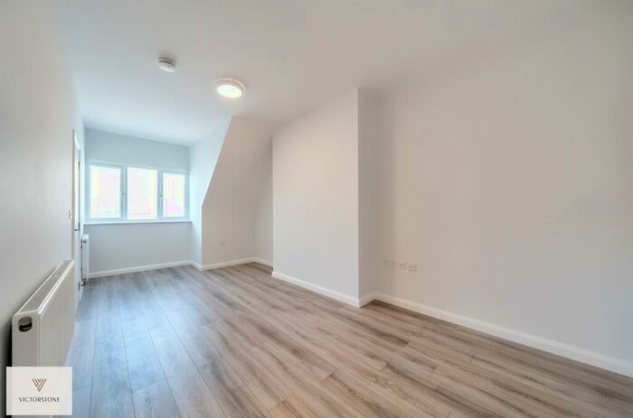 Studio To Rent In Mount View Road, Crouch End, London, N4