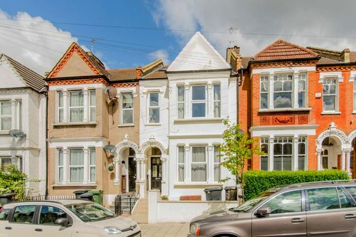 1 Bedroom Flat To Rent In Kingscourt Road, Streatham Hill, London, SW16