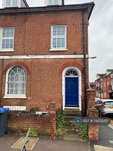 2 Bedroom Flat To Rent In Russell St, Reading, RG1