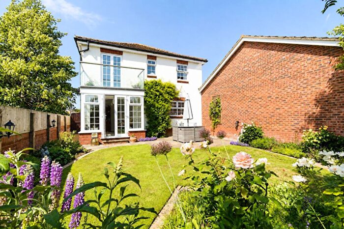 4 Bedroom Detached House For Sale In Coneygate, Meppershall, Shefford, SG17