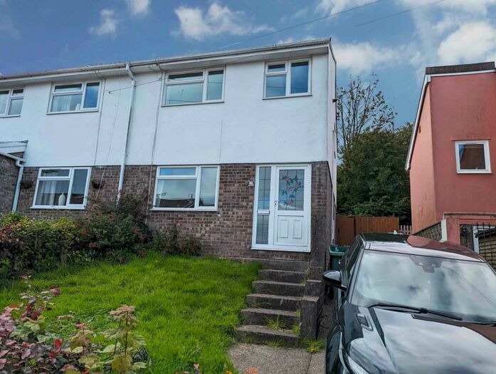 3 Bedroom Semi-Detached House To Rent In Hilltop Avenue, Cilfynydd, CF37