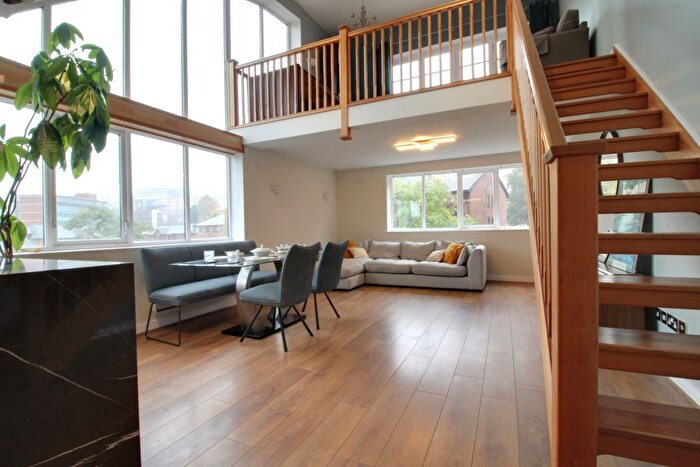 2 Bedroom Flat To Rent In Lexington Apartments, Scotland Street, Birmingham City Centre, B1