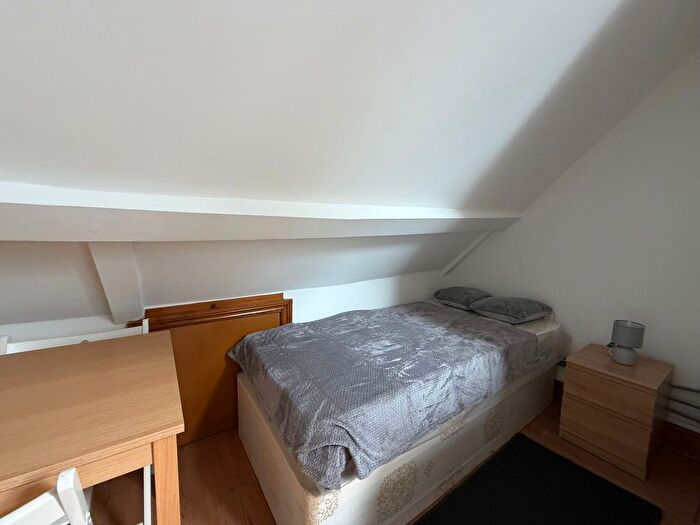 Studio To Rent In Newington Green, London, N16