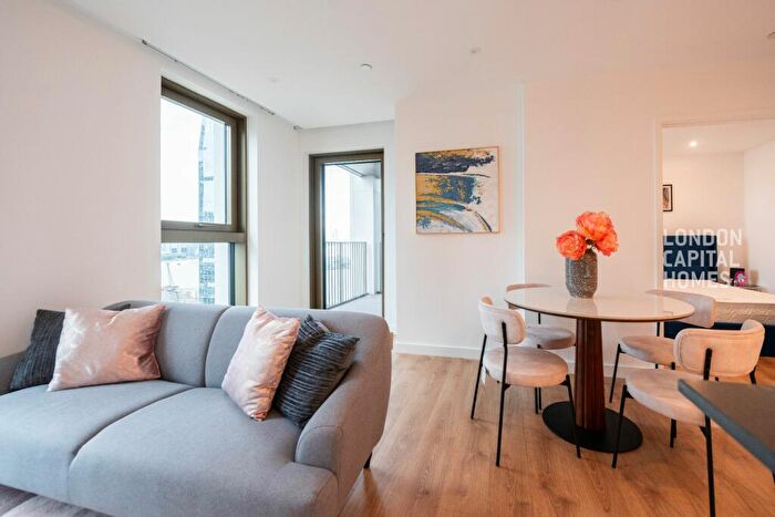 1 Bedroom Apartment To Rent In One Thames Quay, Marsh Wall, London, E14