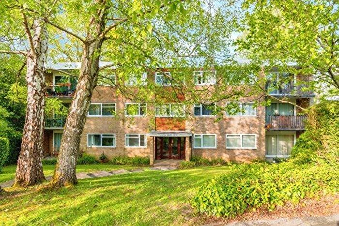 2 Bedroom Flat To Rent In The Parkway, Southampton, SO16