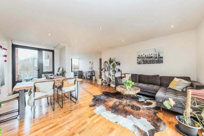 2 Bedroom Flat To Rent In Shore Place, London, E9