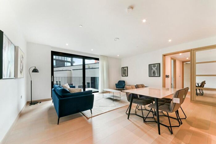2 Bedroom Flat For Sale In Legacy Building, Embassy Gardens, Nine Elms, SW11