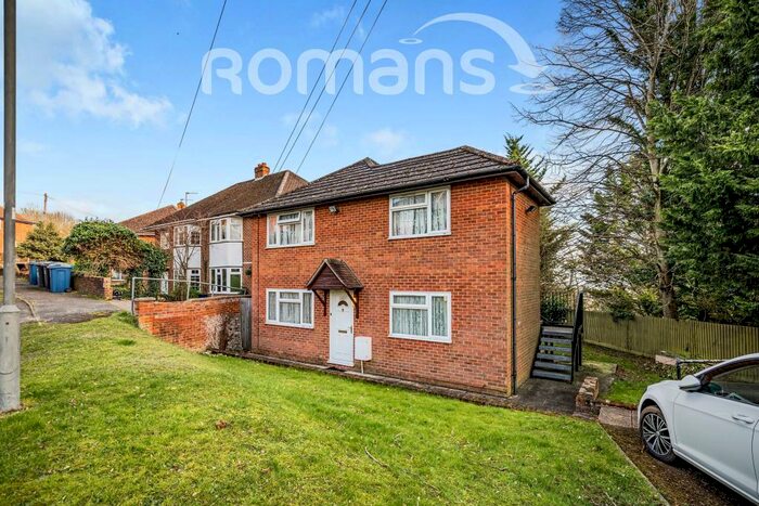 1 Bedroom Flat To Rent In Everest Road, HP13