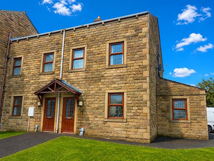 2 Bedroom Apartment For Sale In Coates Wharf, Barnoldswick, BB18