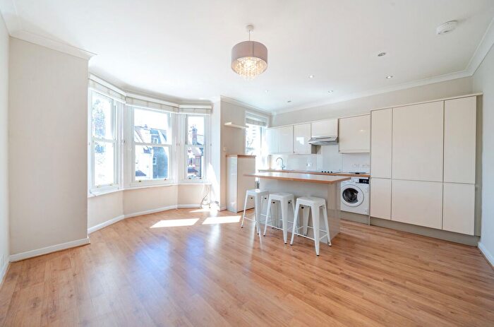 2 Bedroom Maisonette To Rent In Broughton Road, London, W13