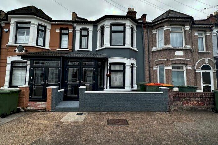 4 Bedroom Terraced House To Rent In Sixth Avenue, London, E12