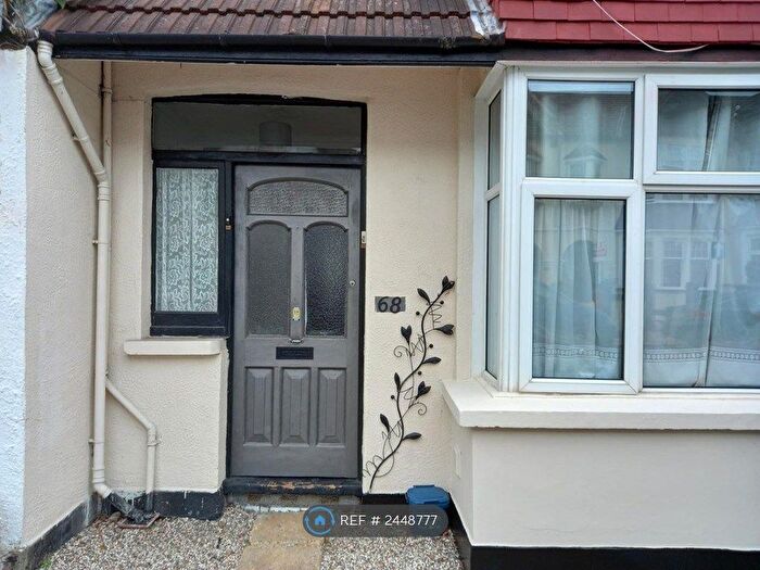 1 Bedroom Flat To Rent In Westminster Drive, Westcliff-On-Sea, SS0
